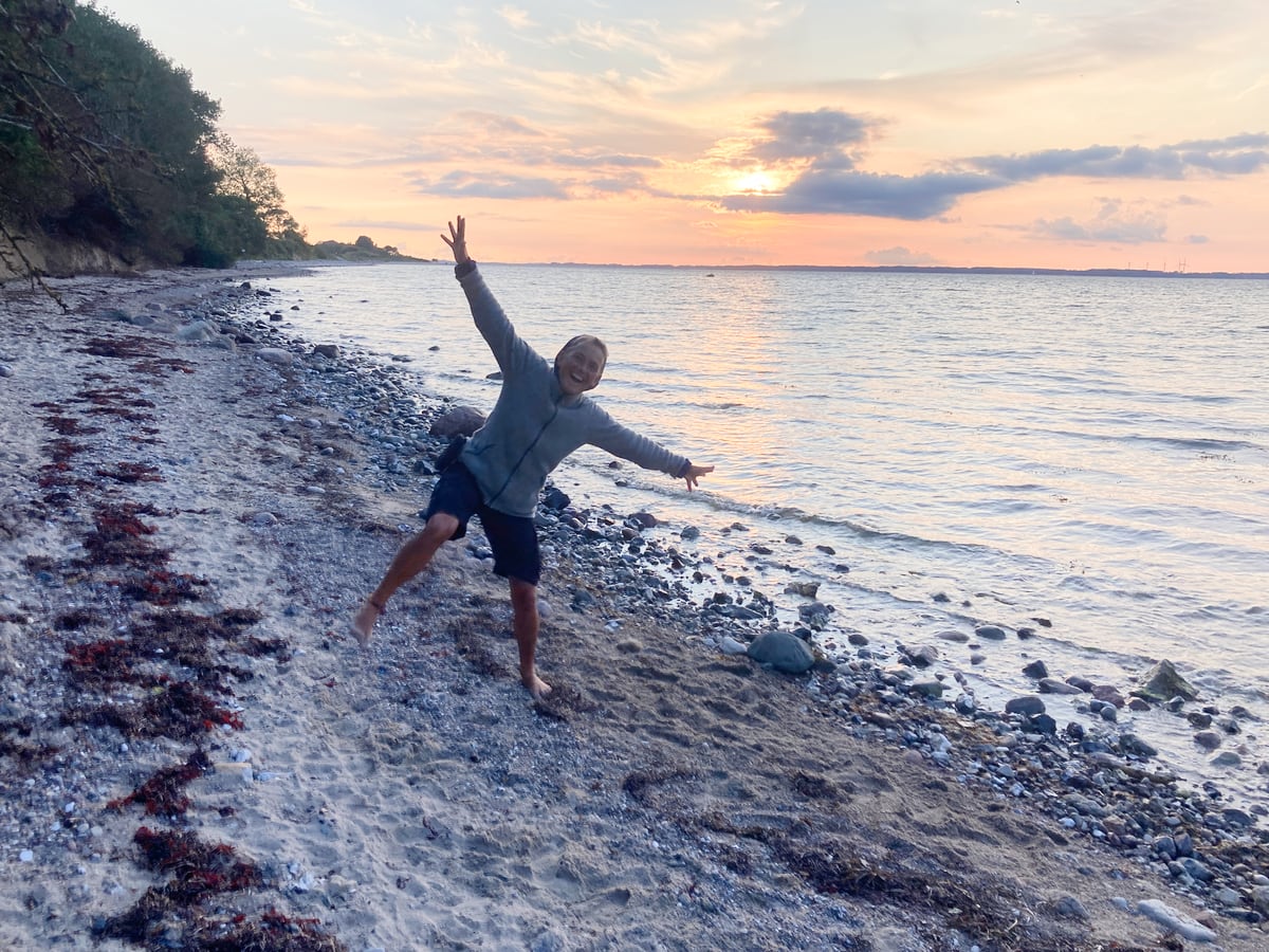 Dagmar tanzt am Strand