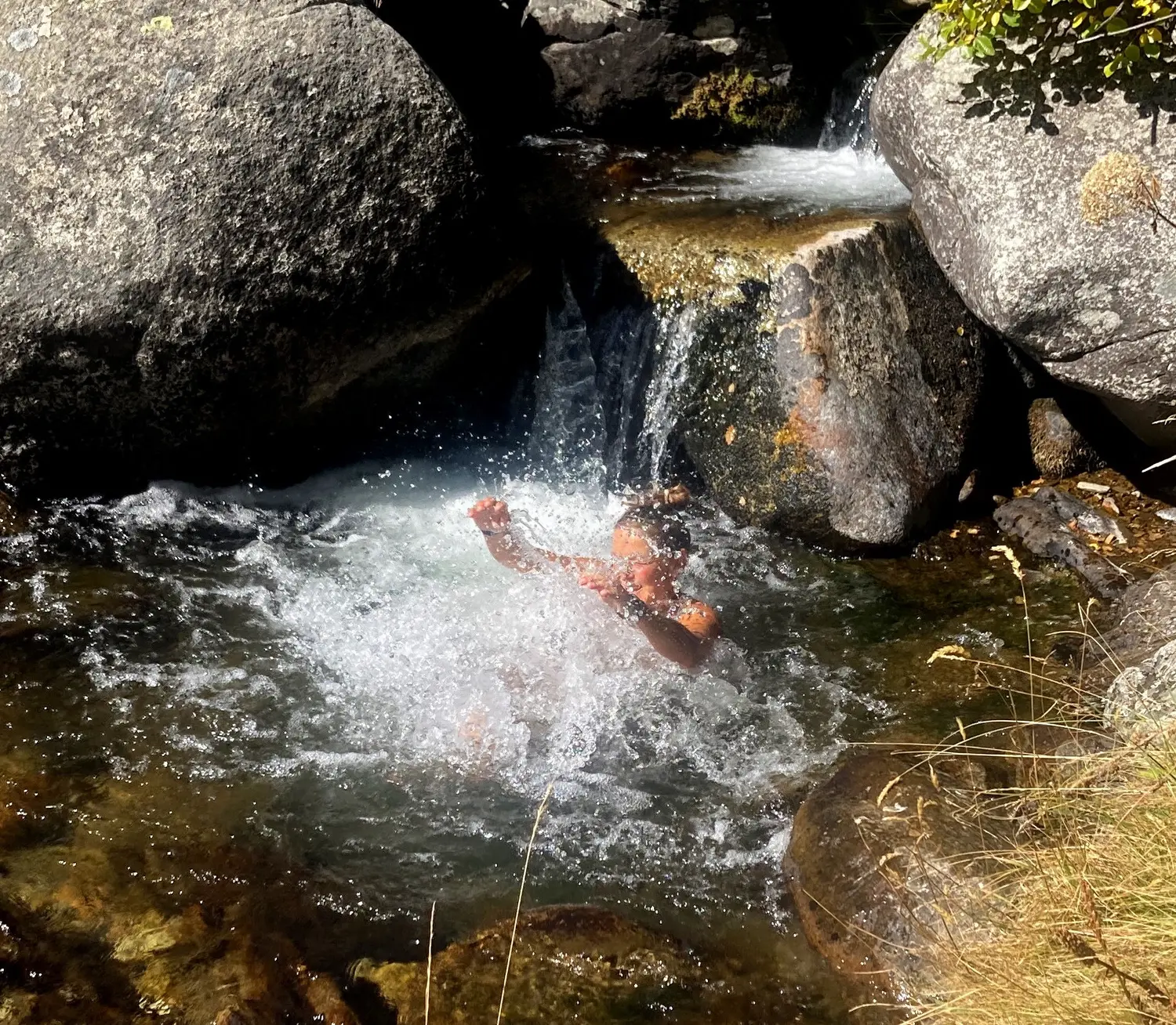 Bad im Wildbach Pyrenäen