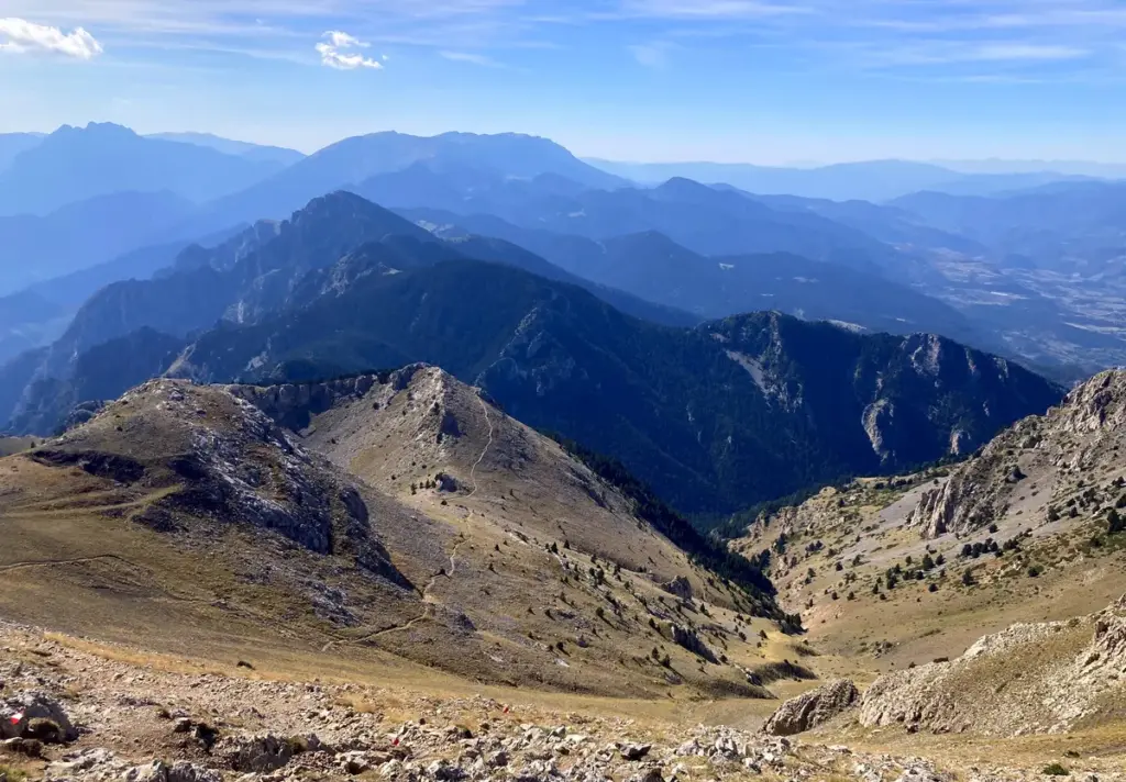 Pyrenäen Weg zum Gipfel Weitblick Foto: Dagmar Falk